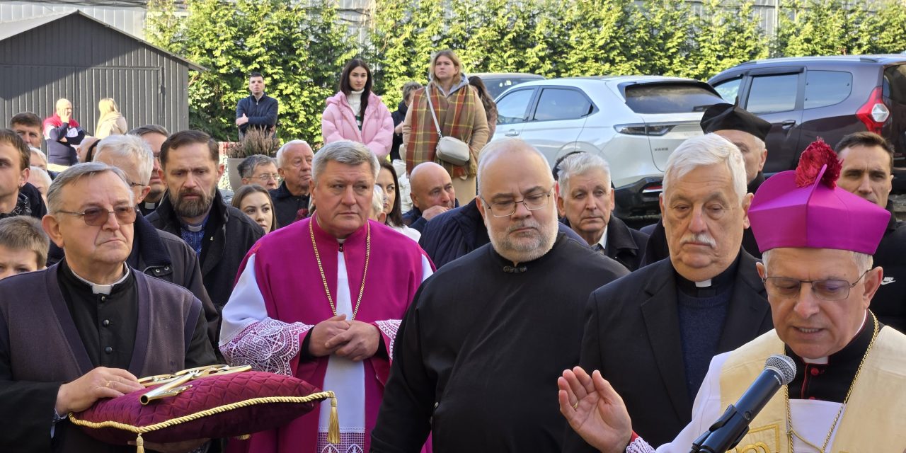 Генерал єзуїтів о. Артуро Соса ТІ відкрив Центр “Простір надії” у Чернівцях